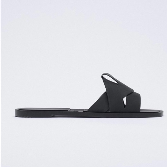 Zara Slides with crossover sandals - Picture 1 of 6
